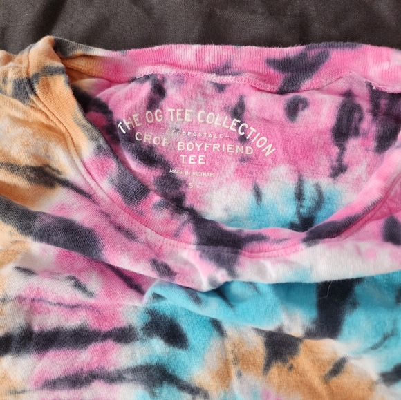 Over size fit, loose tie dye crop tee - Picture 3 of 3